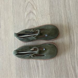 Khaki shoes for little girls